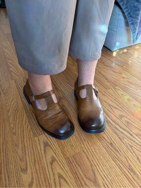 Women’s Brown Leather T-Strap Dress Shoes - Size 9.5